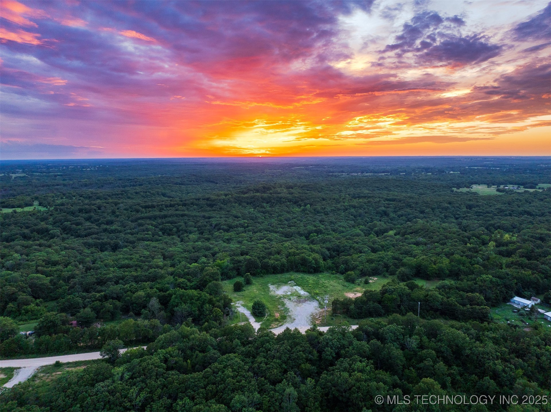 1 N County Road 3570 Property Photo 13
