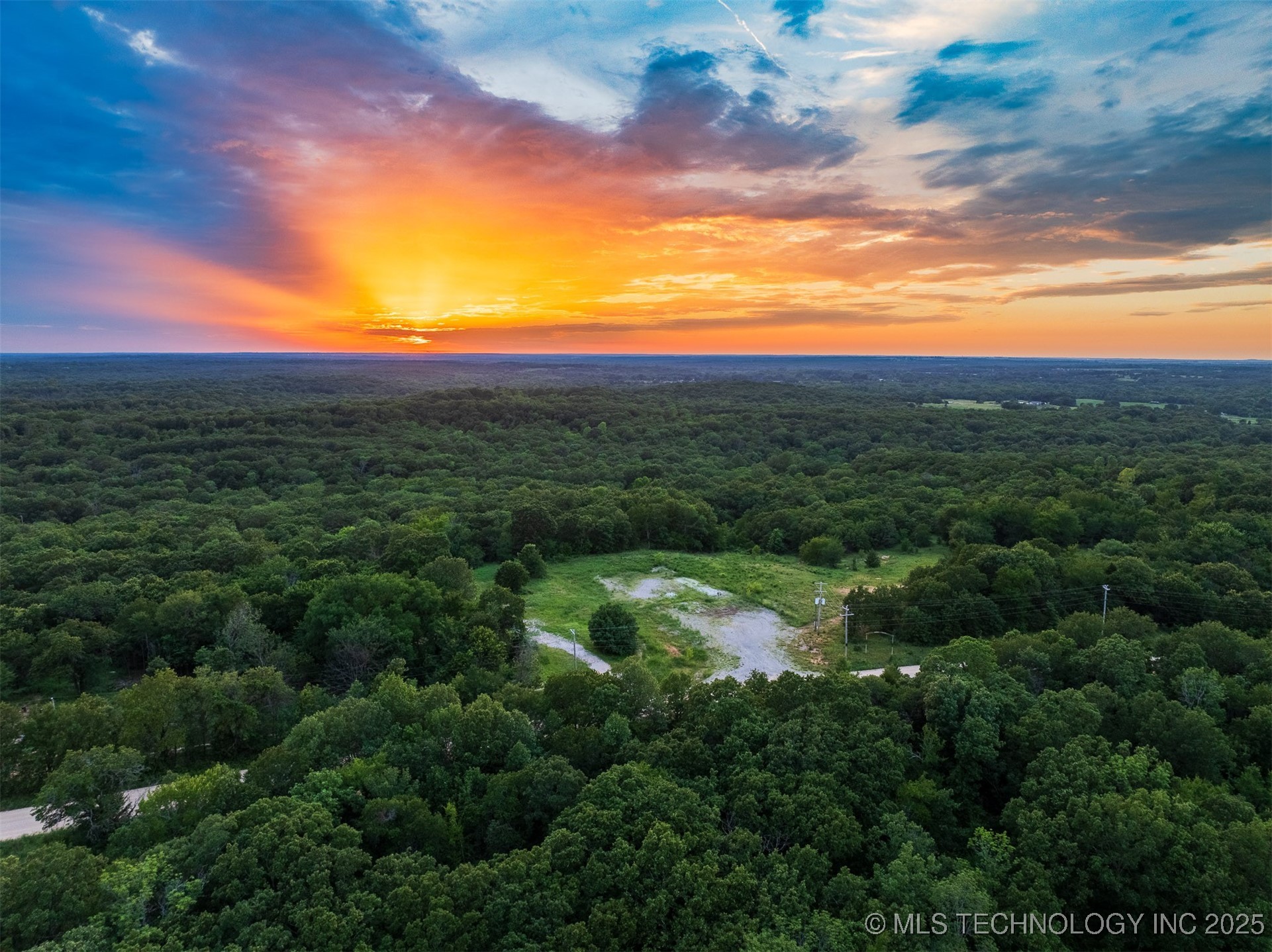 1 N County Road 3570 Property Photo 15