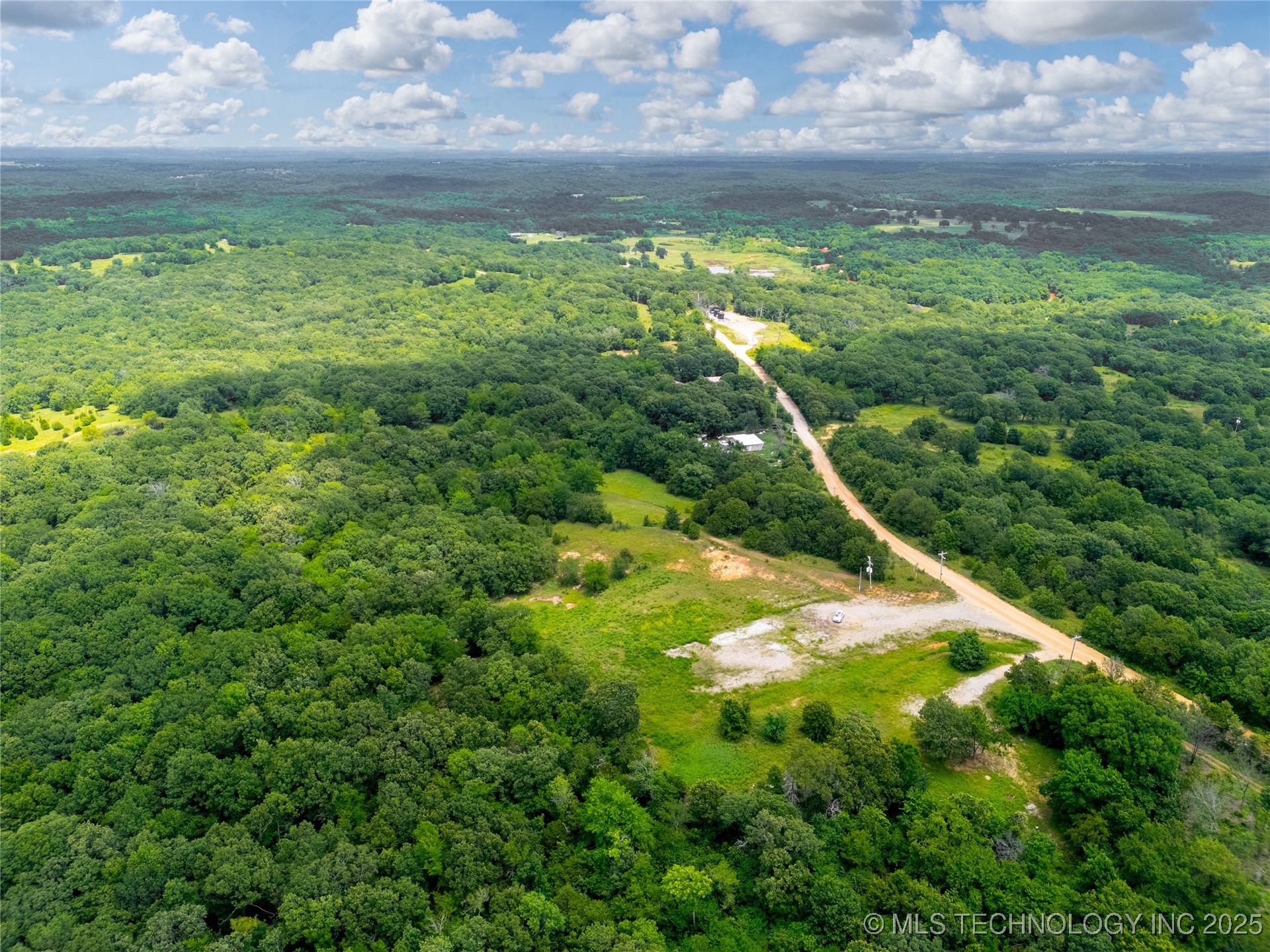 1 N County Road 3570 Property Photo 21