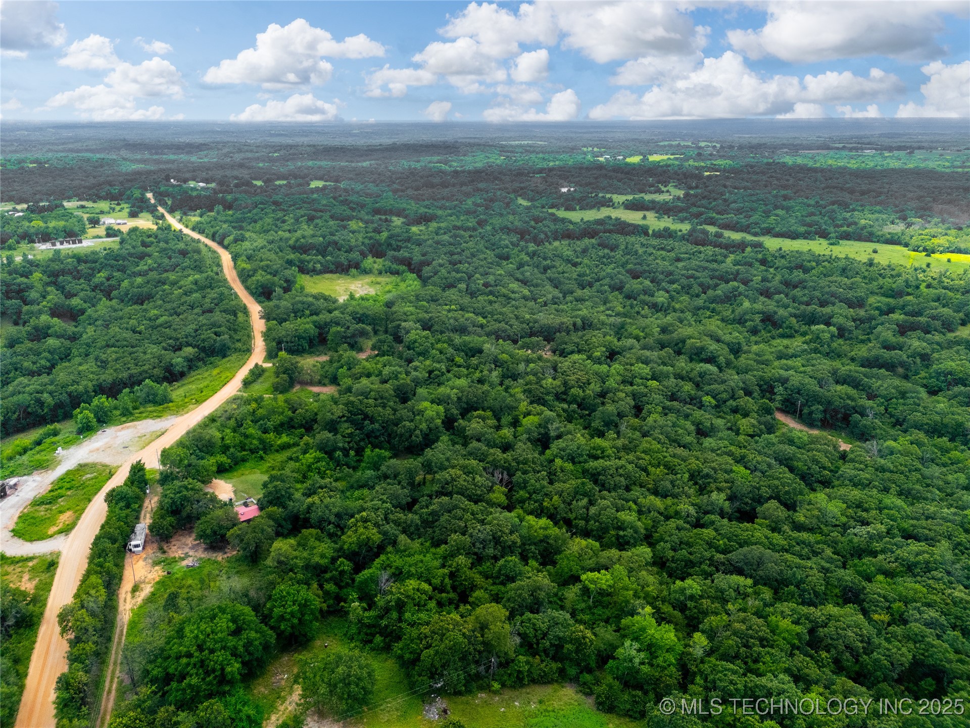 1 N County Road 3570 Property Photo 22