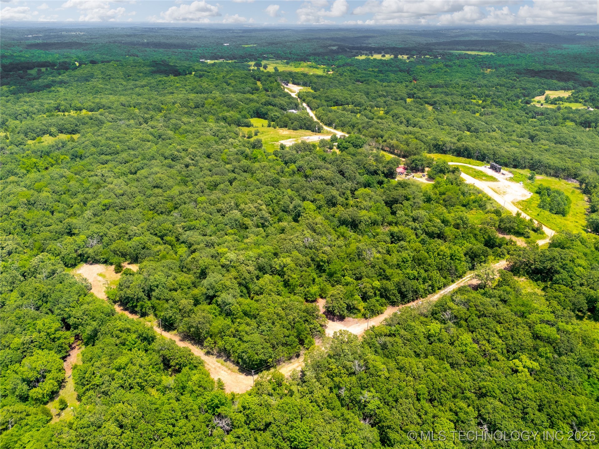 1 N County Road 3570 Property Photo 27