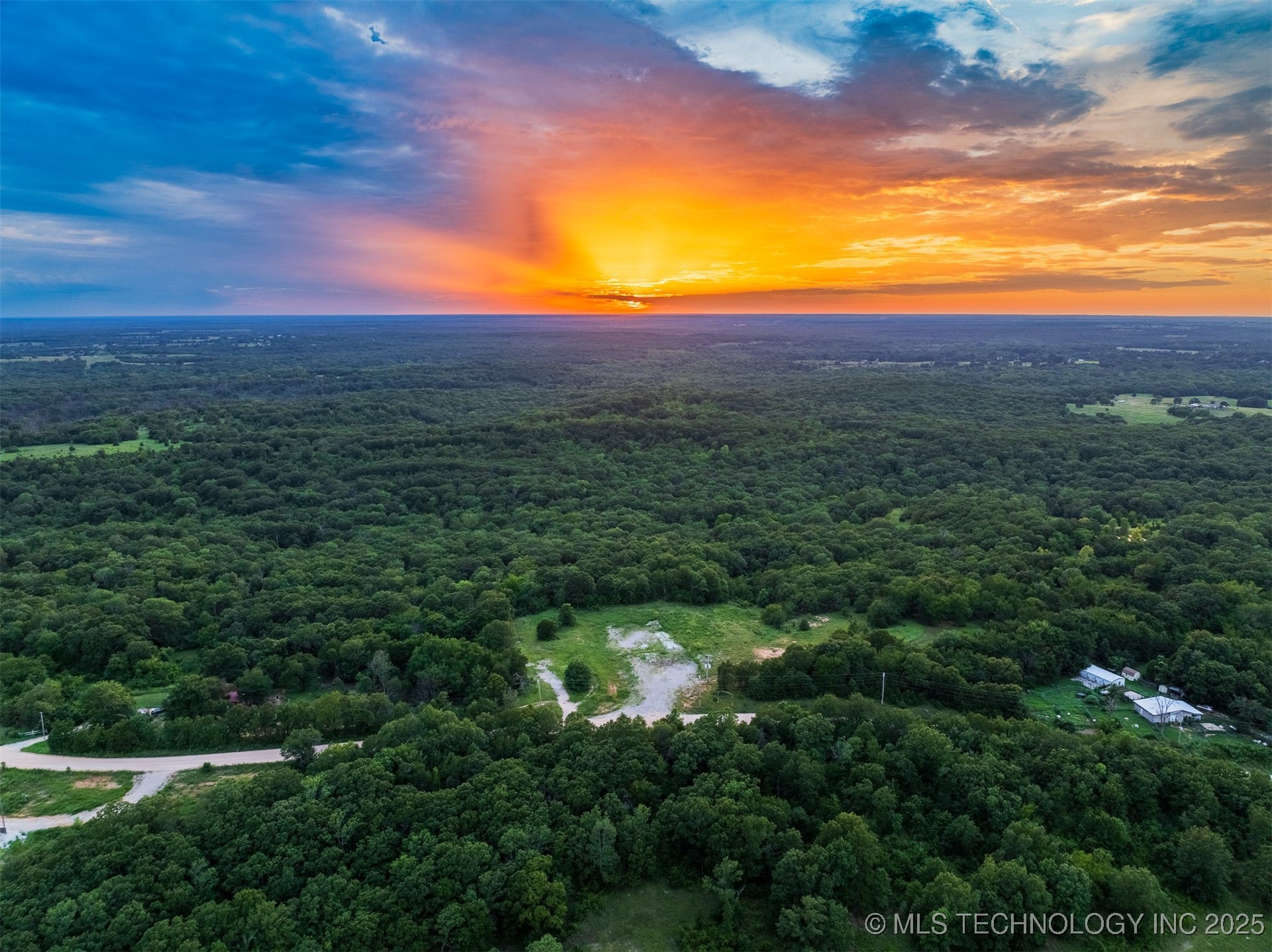 1 N County Road 3570 Property Photo 85