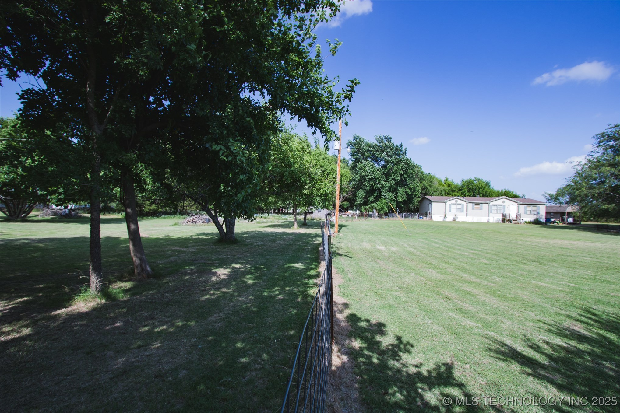 12711 N 135th East Avenue Property Photo 11