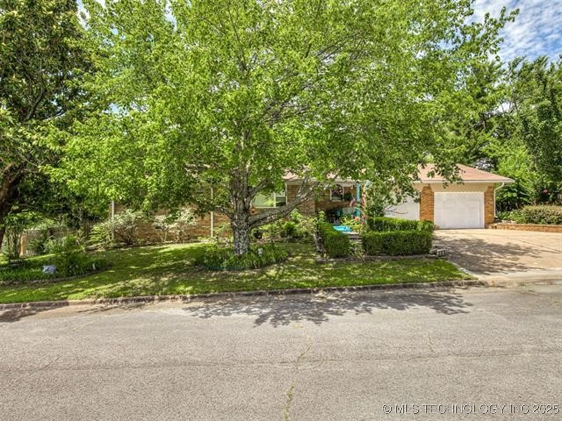 206 Lackey Drive Property Photo 2