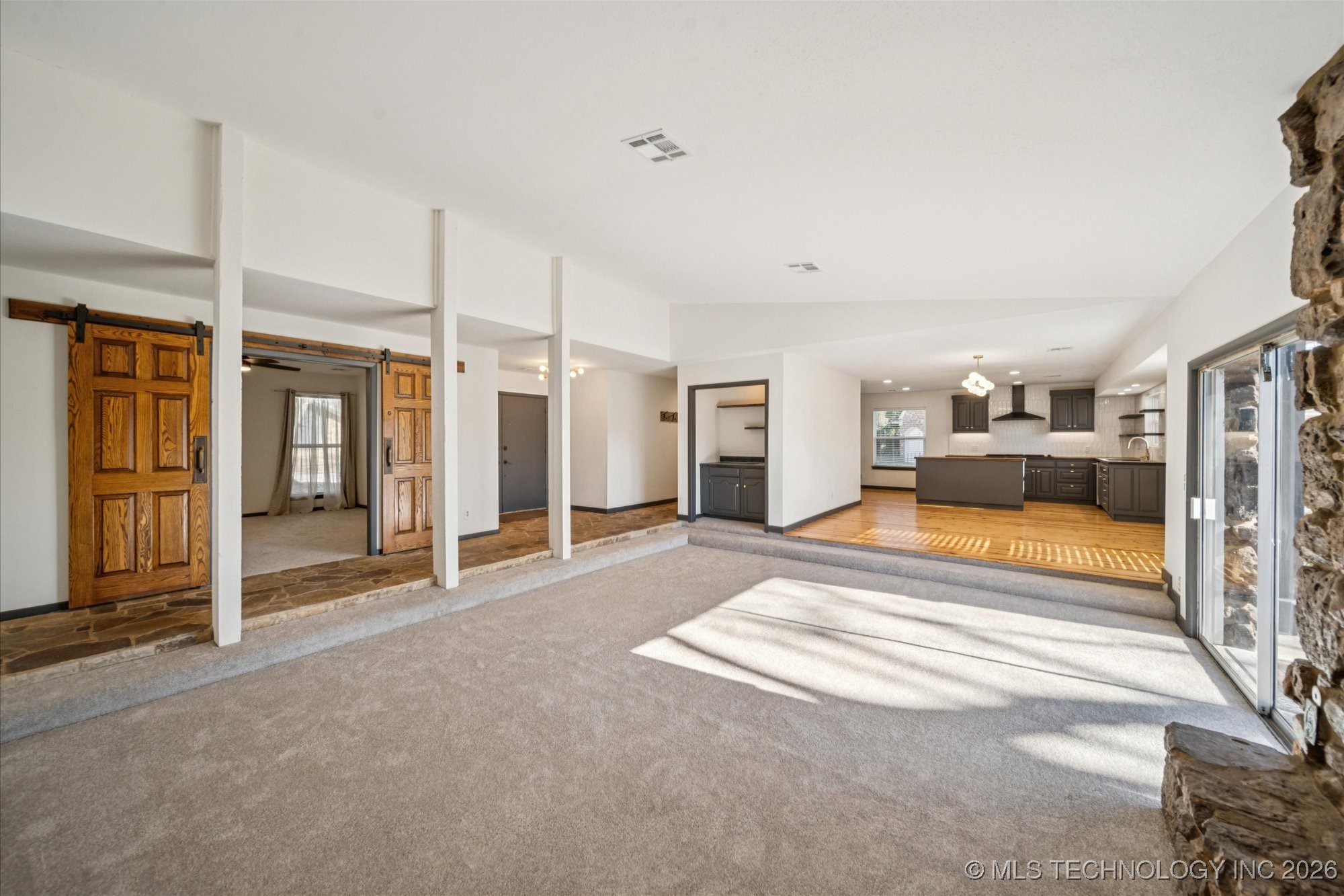 305 Fairway Drive Property Photo 9