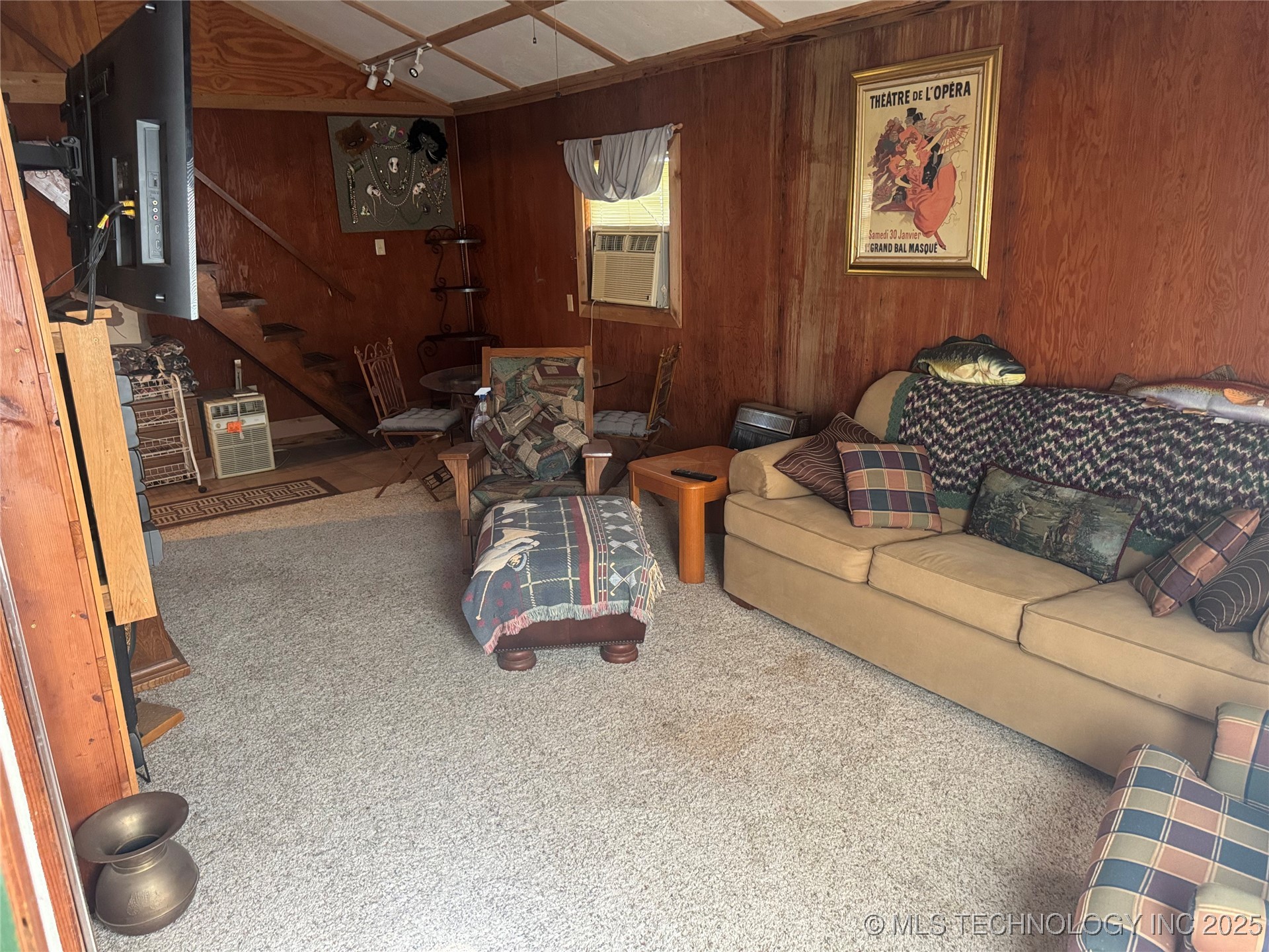 6140 Weesie Property Photo 7