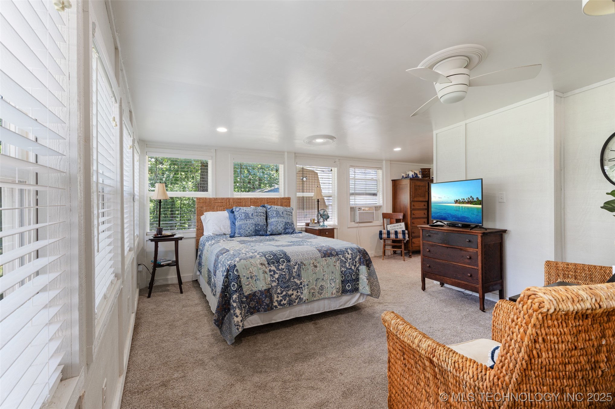 186 Skyline Drive Property Photo 11