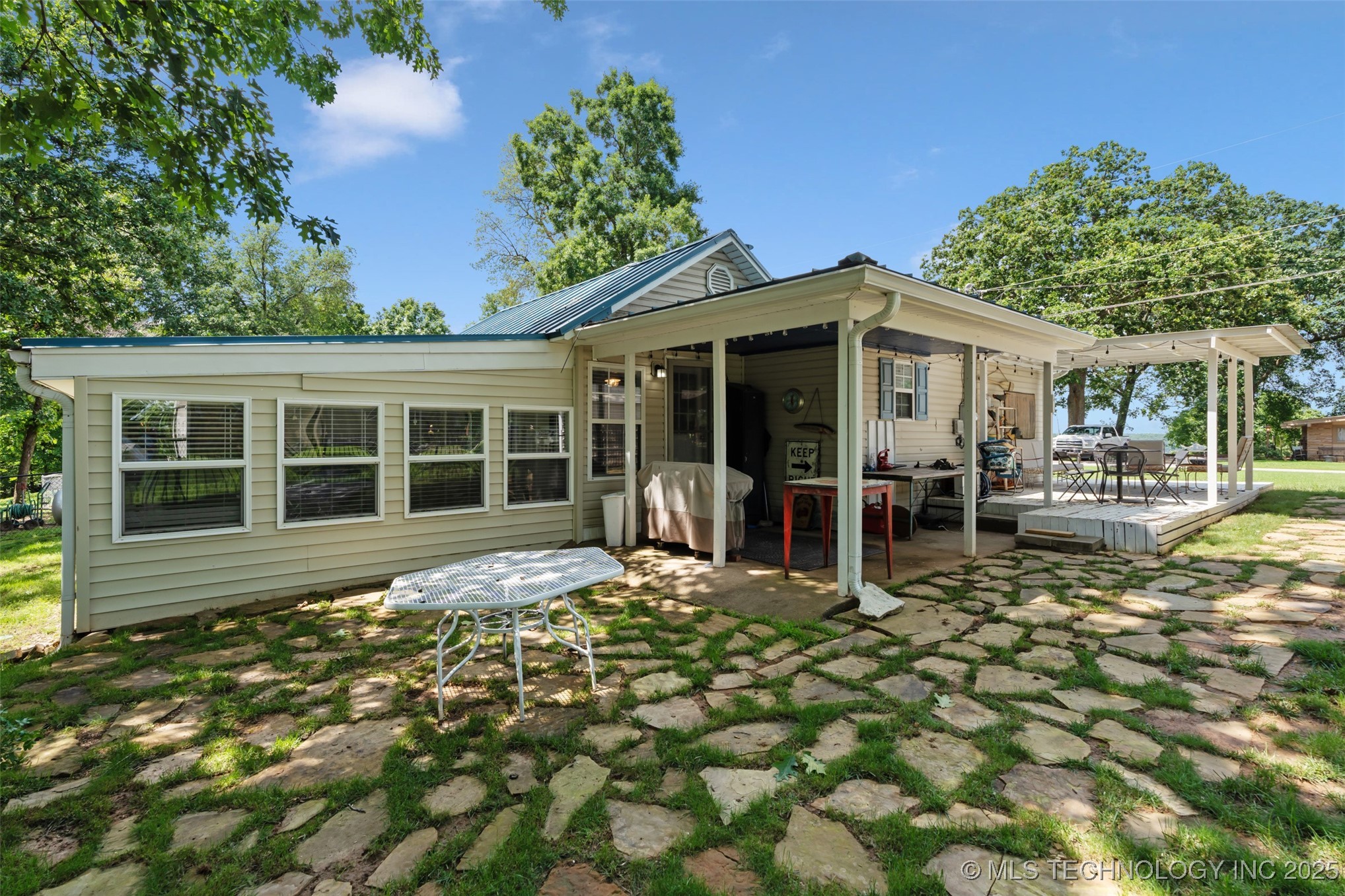 186 Skyline Drive Property Photo 17