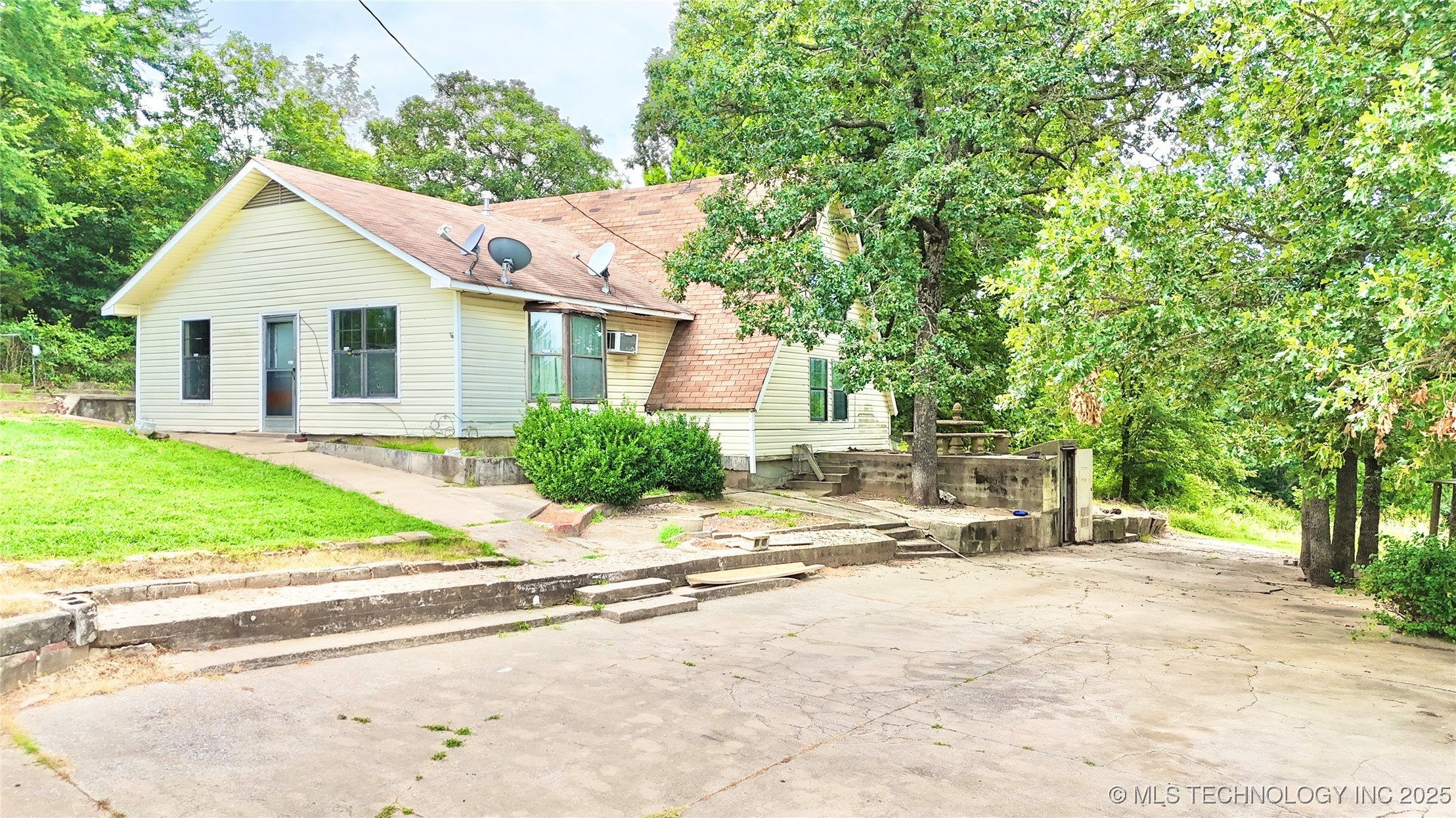 30813 W Beaver Mountain Road Property Photo 3