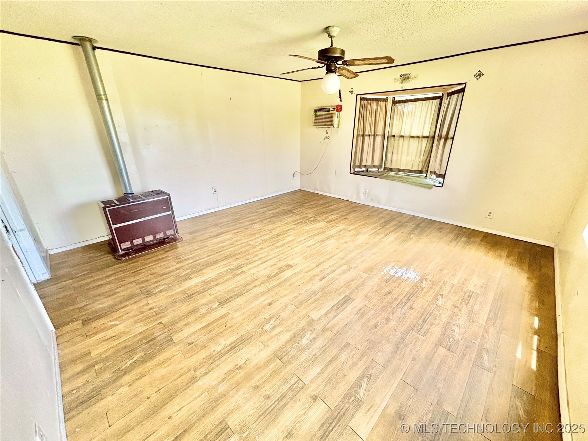 30813 W Beaver Mountain Road Property Photo 4