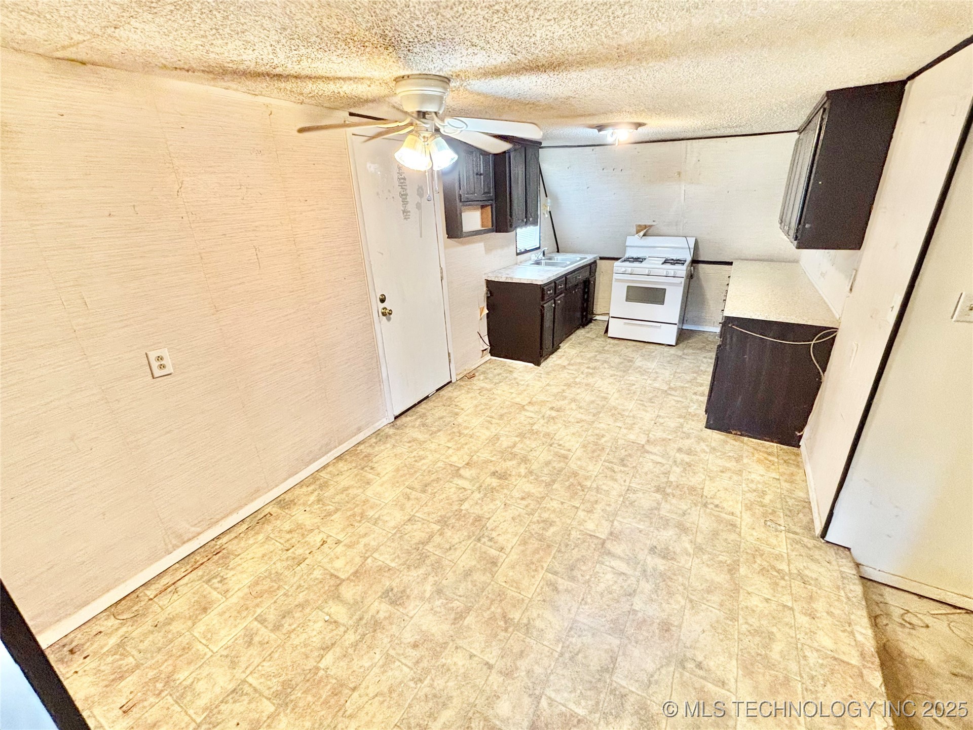 30813 W Beaver Mountain Road Property Photo 7