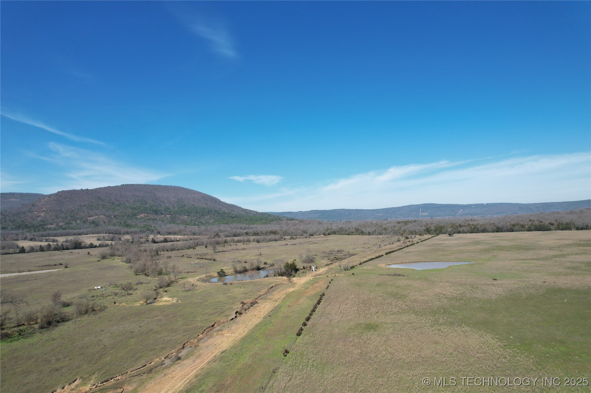 Nw Maple Property Photo 4