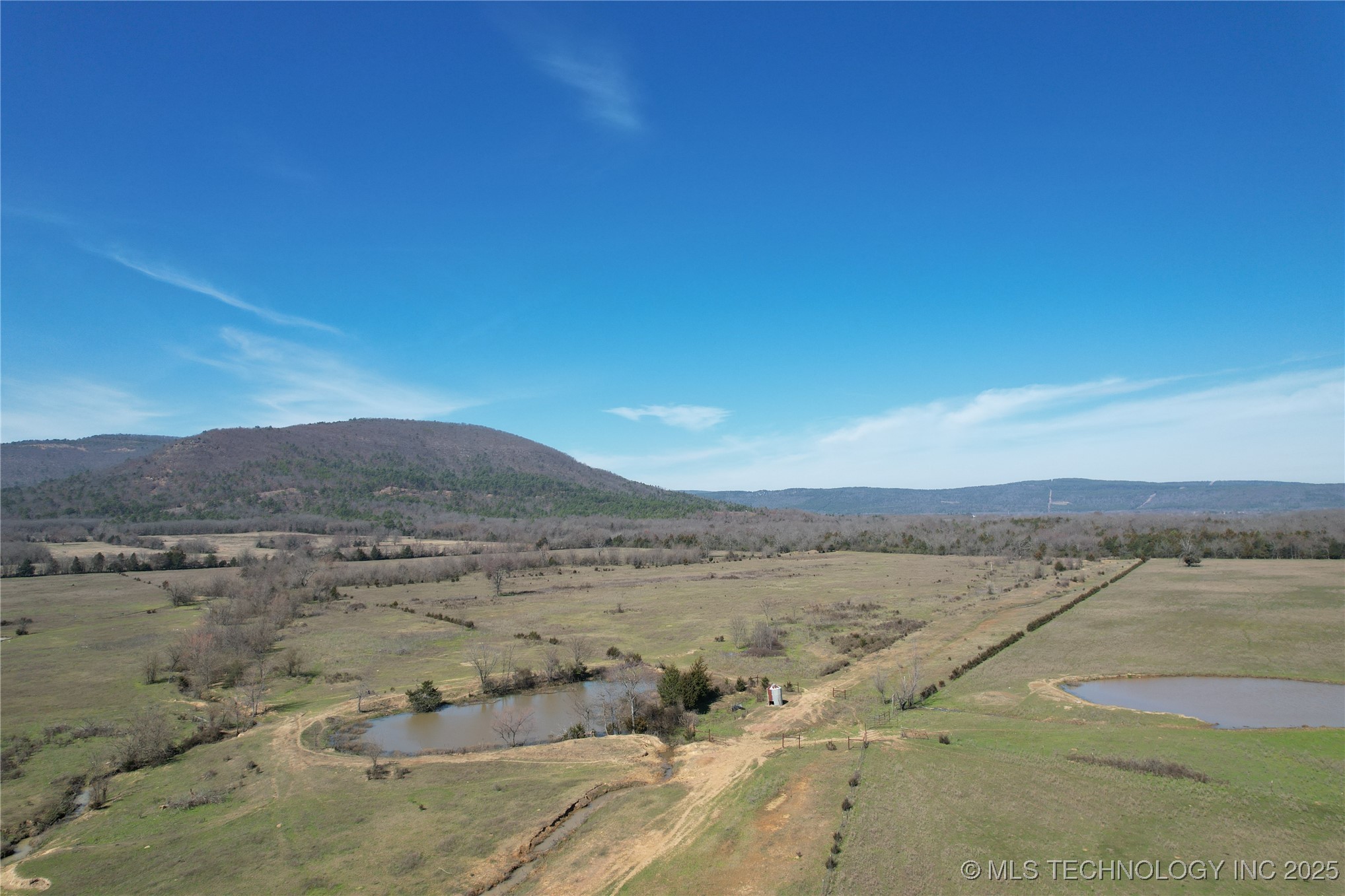 Nw Maple Property Photo 5