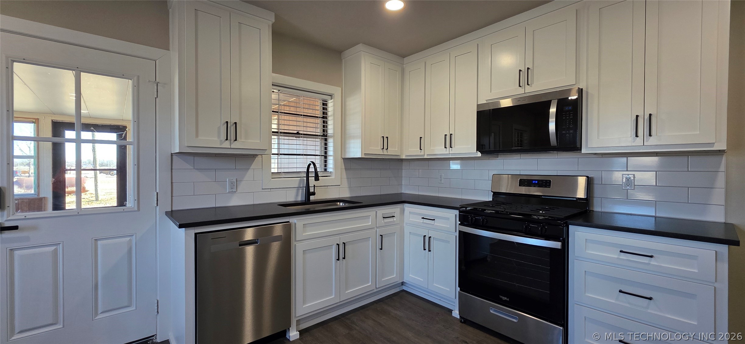 14505 S 145th East Avenue Property Photo 4