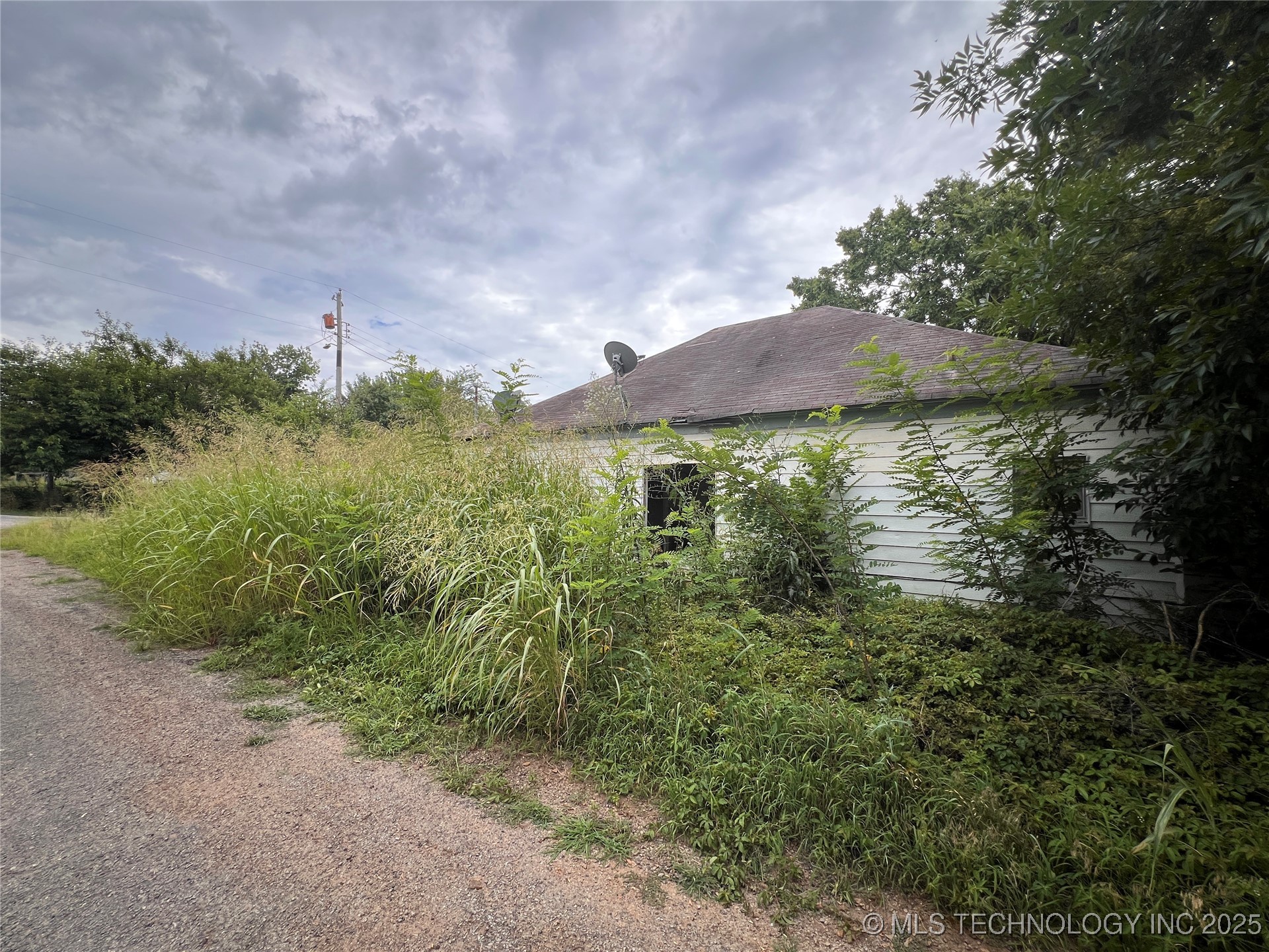 108 Howell Property Photo 4