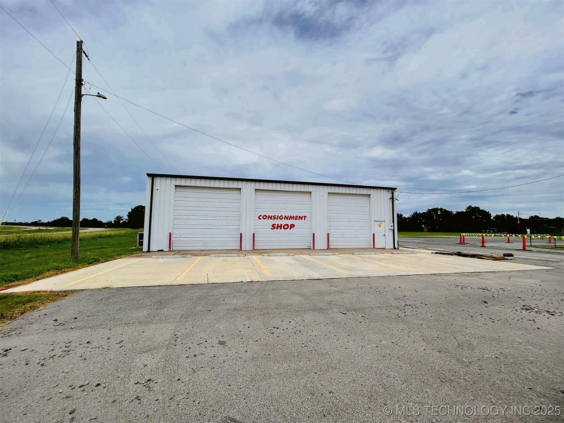 120 W Peak Boulevard Property Photo 1