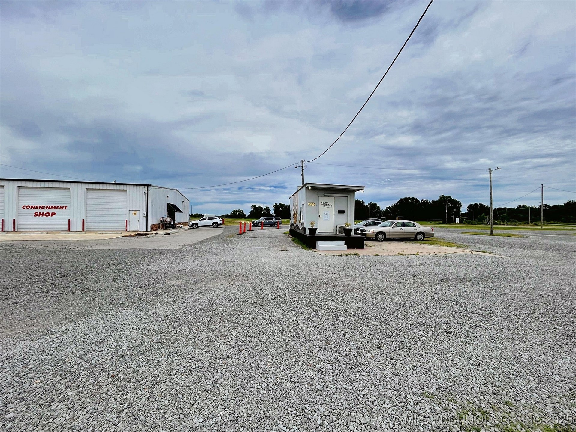 120 W Peak Boulevard Property Photo 2