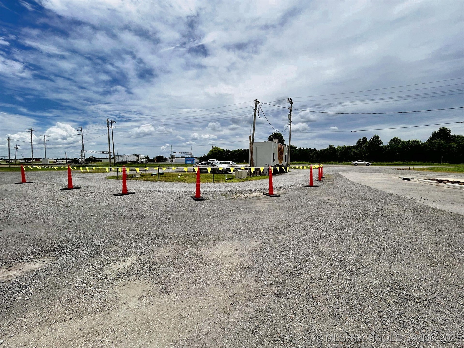 120 W Peak Boulevard Property Photo 5