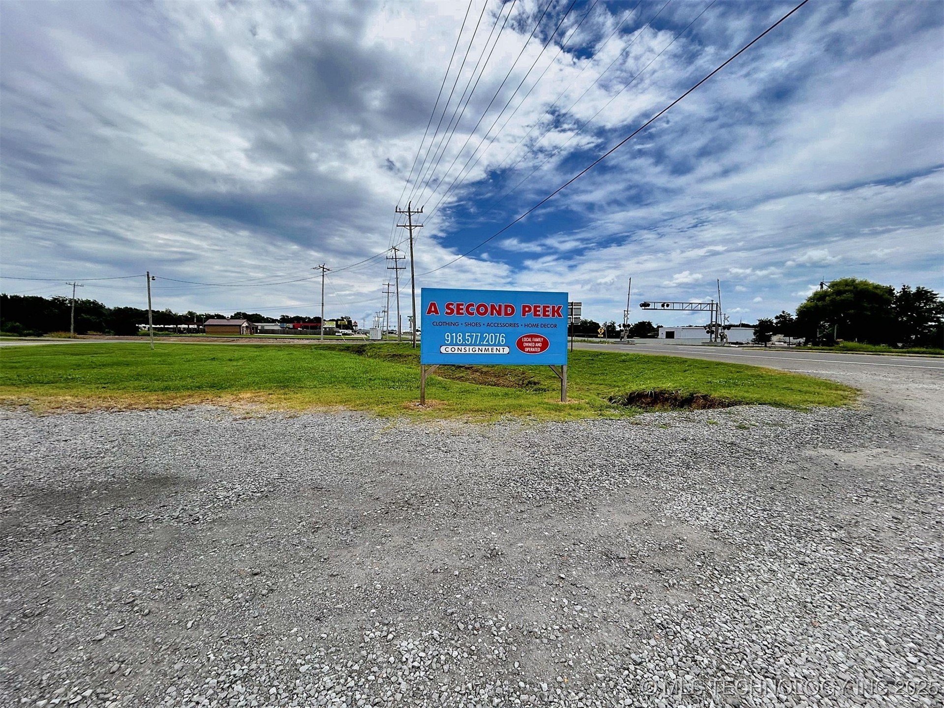 120 W Peak Boulevard Property Photo 8