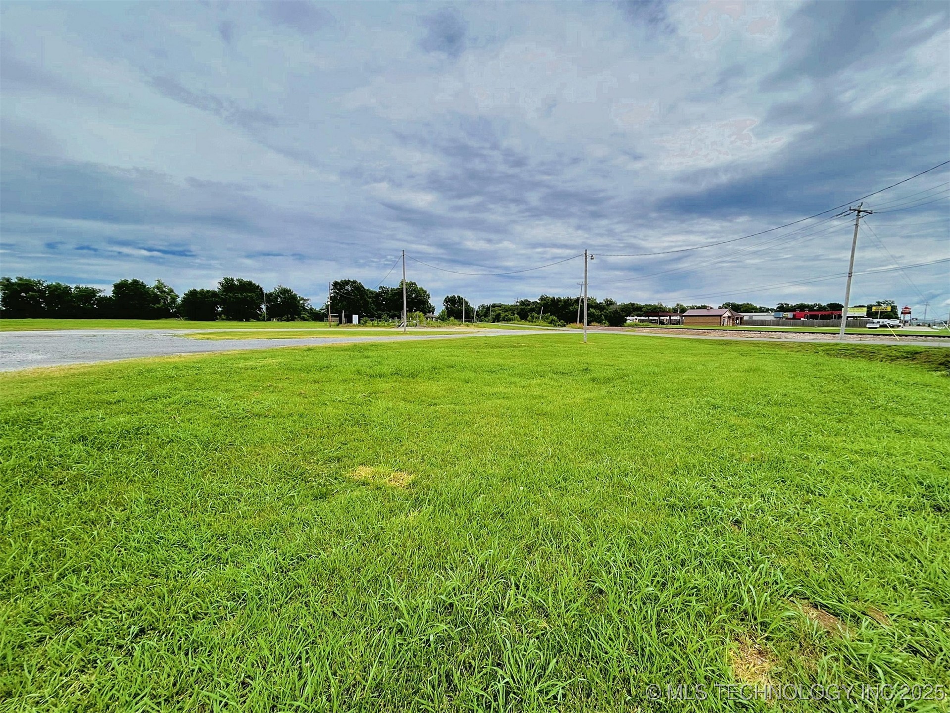 120 W Peak Boulevard Property Photo 10