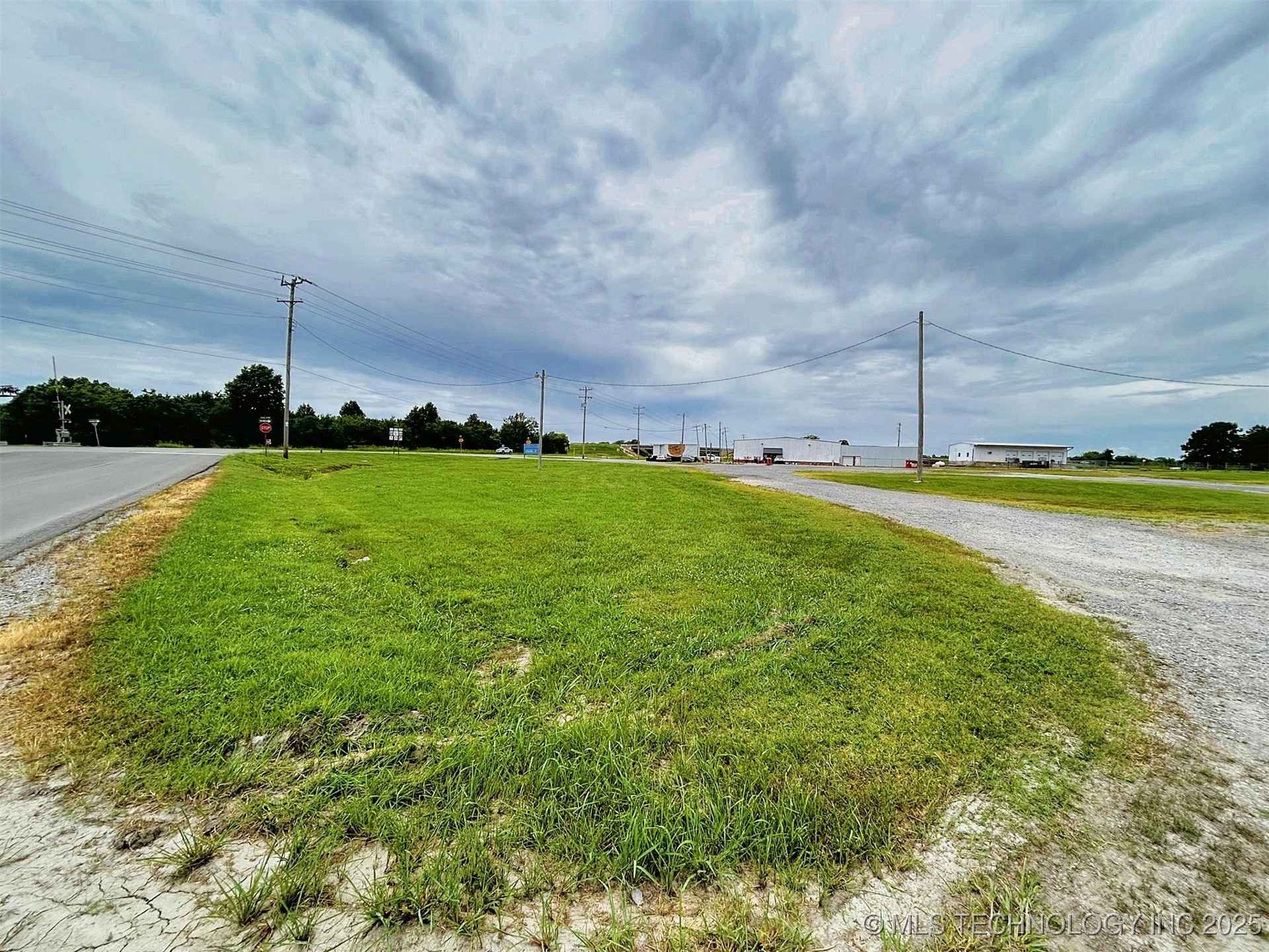 120 W Peak Boulevard Property Photo 12