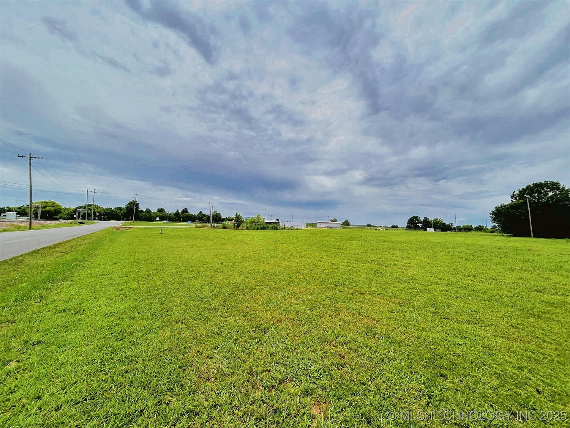 120 W Peak Boulevard Property Photo 16