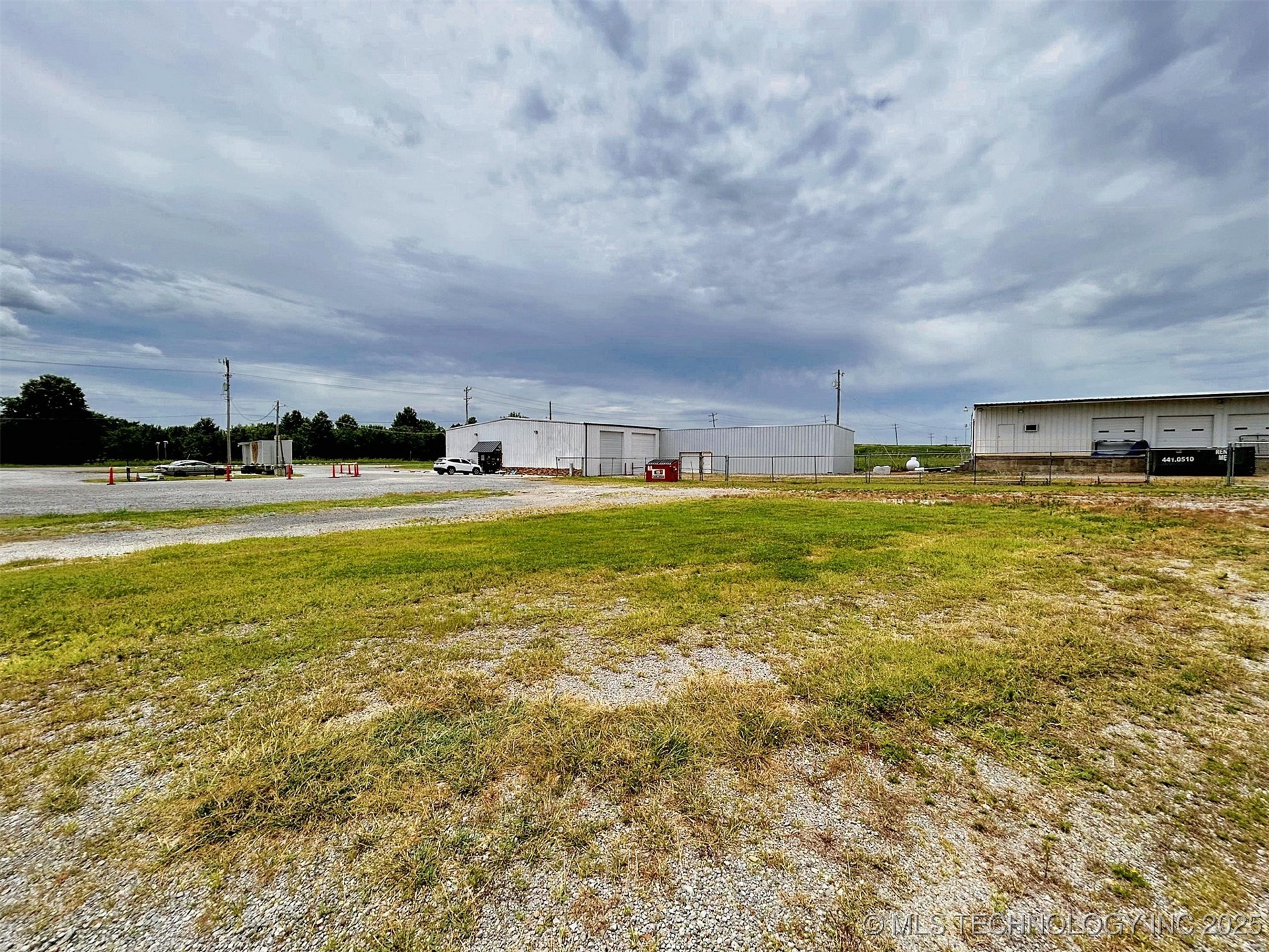 120 W Peak Boulevard Property Photo 18