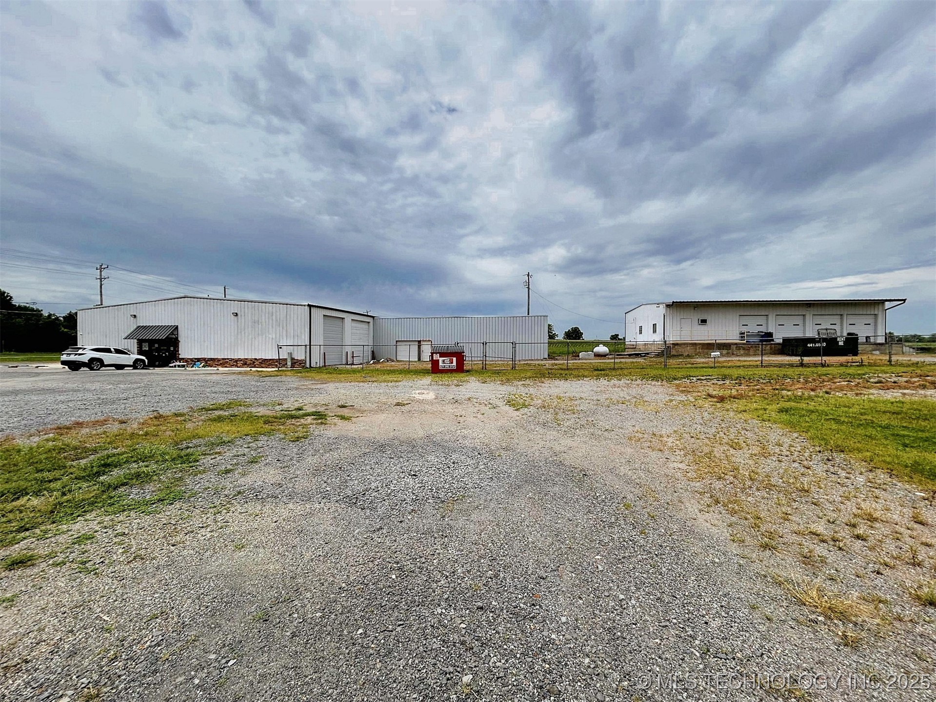 120 W Peak Boulevard Property Photo 20