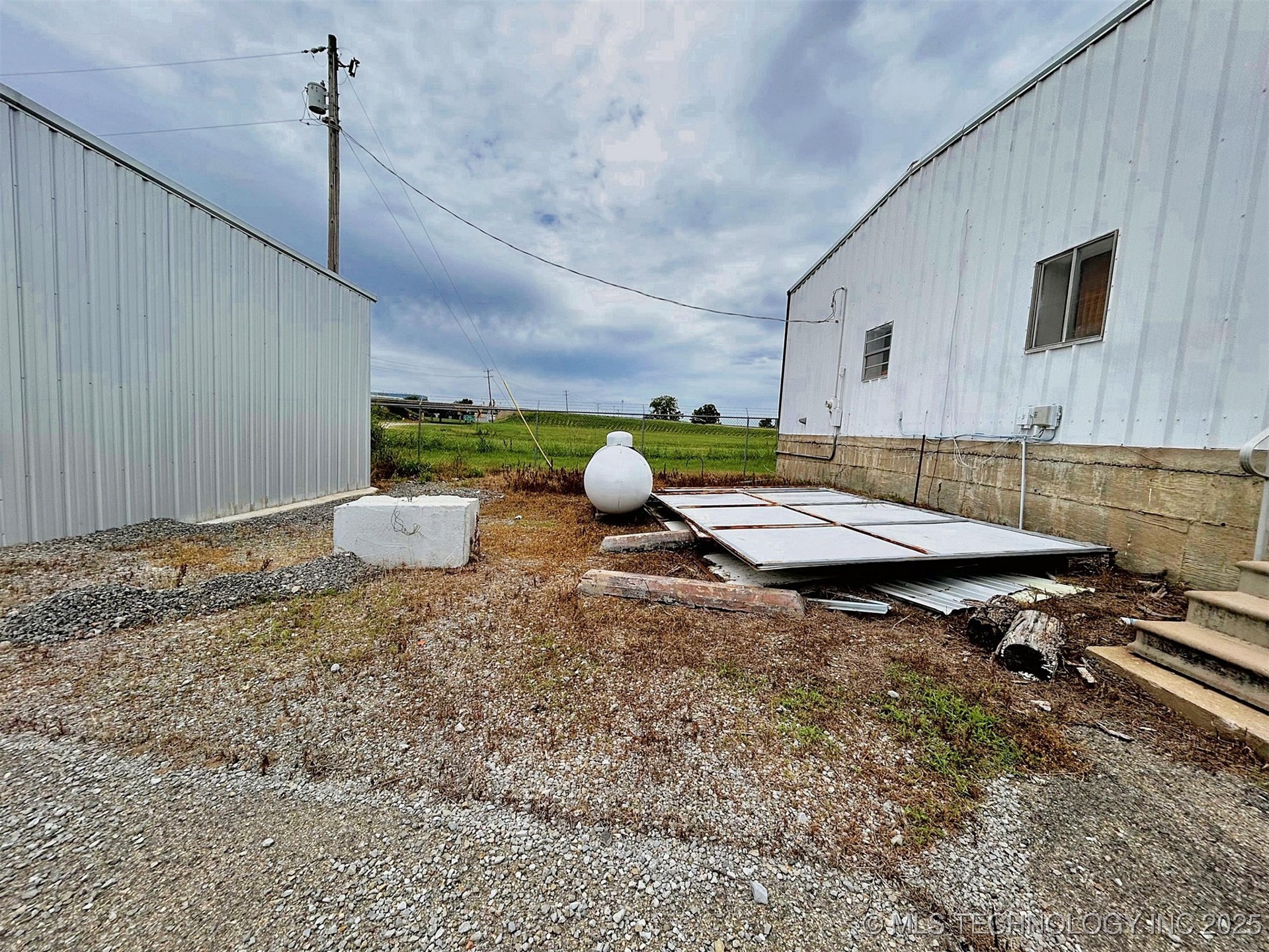 120 W Peak Boulevard Property Photo 23