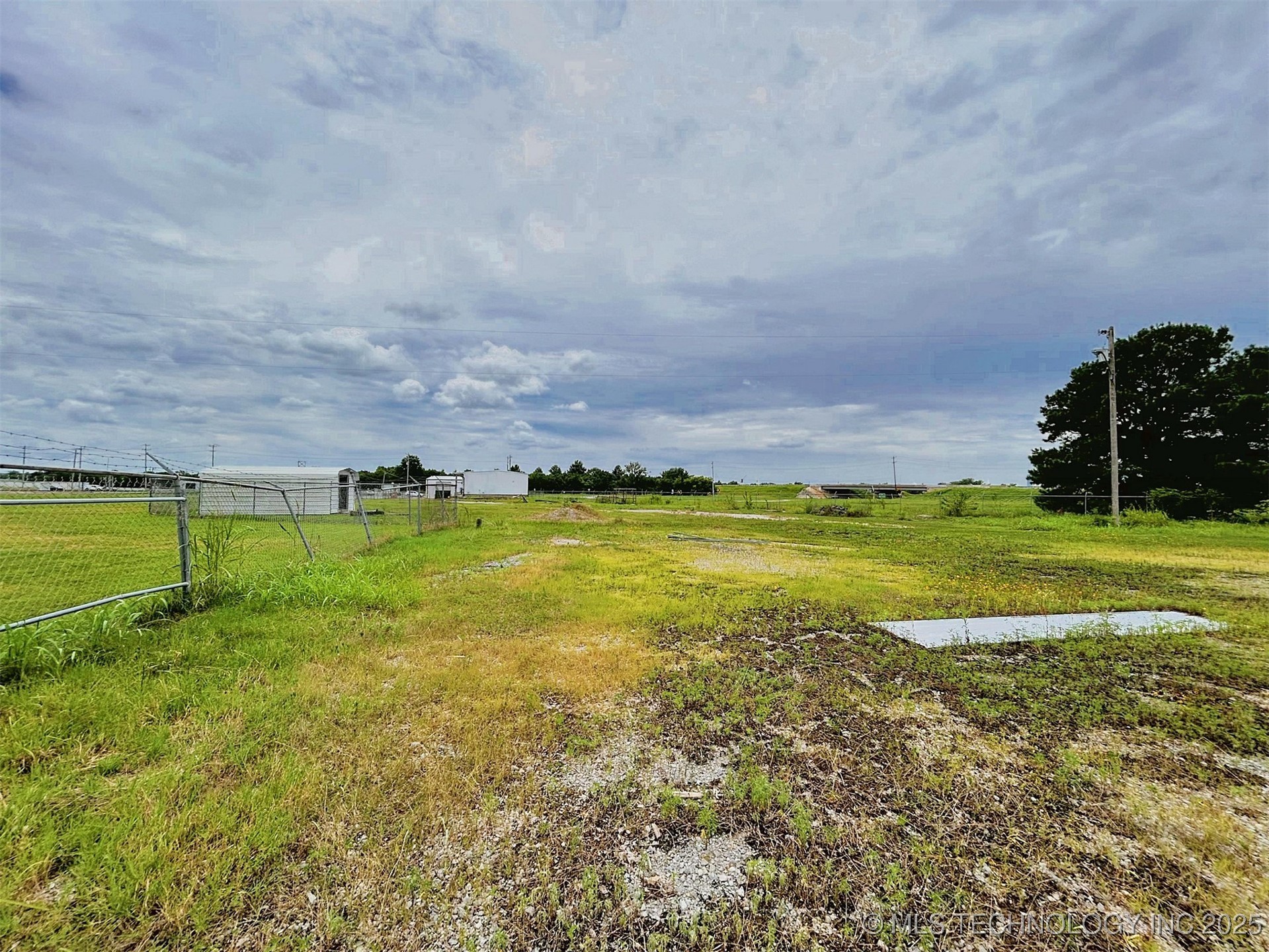 120 W Peak Boulevard Property Photo 33