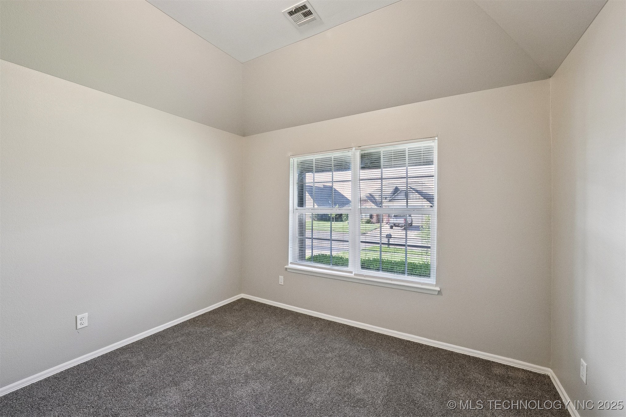 17409 E 44th Street S Property Photo 6