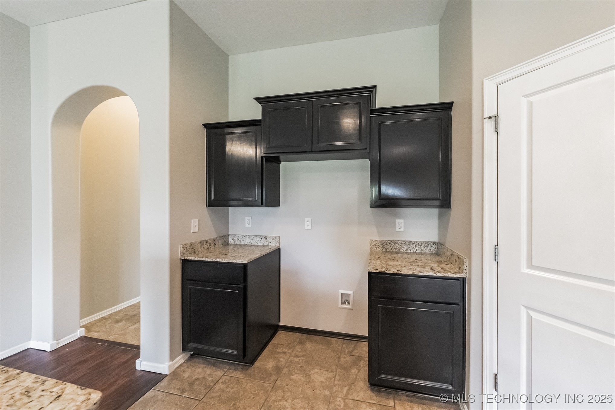 17409 E 44th Street S Property Photo 8