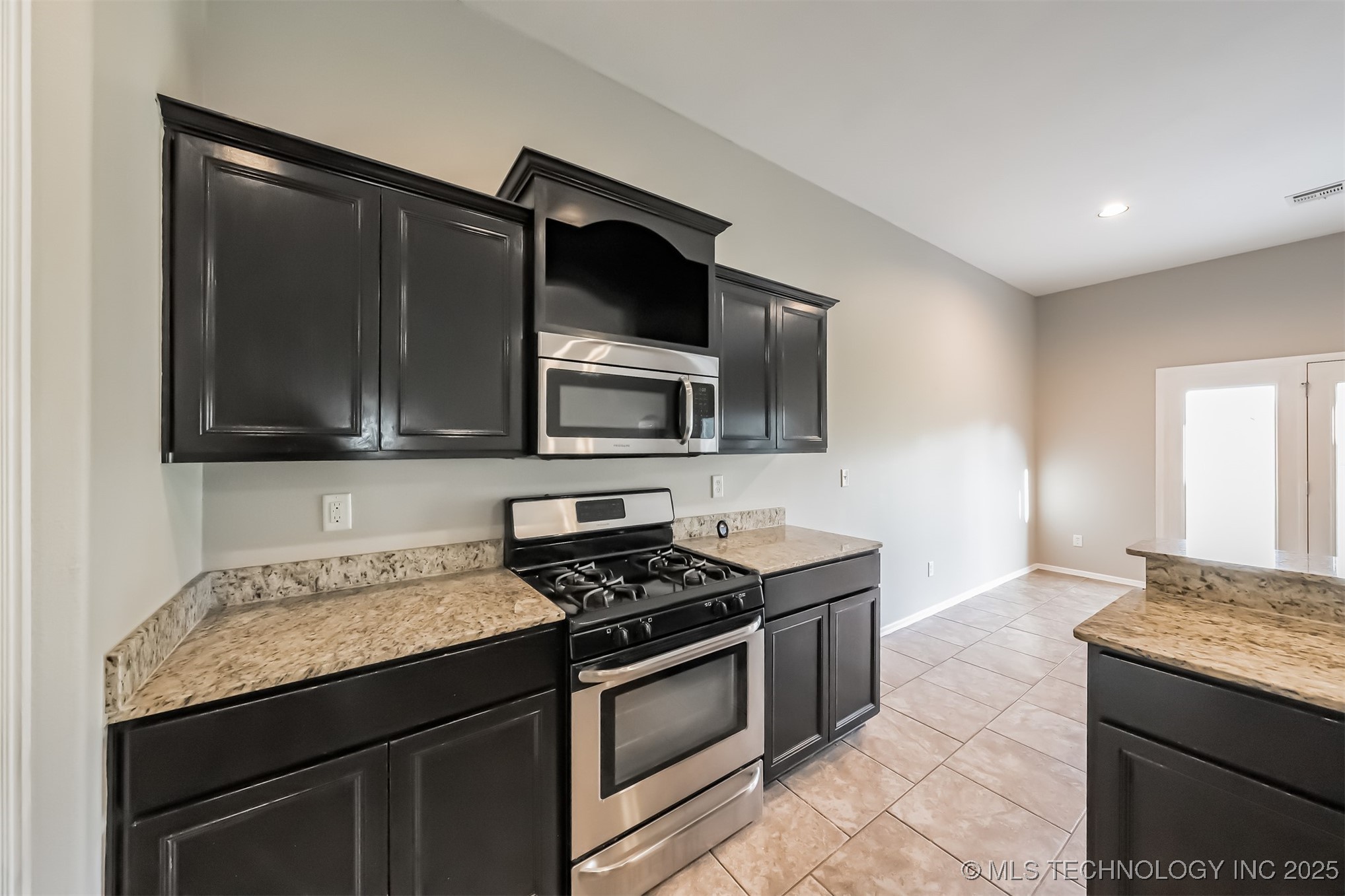 17409 E 44th Street S Property Photo 9