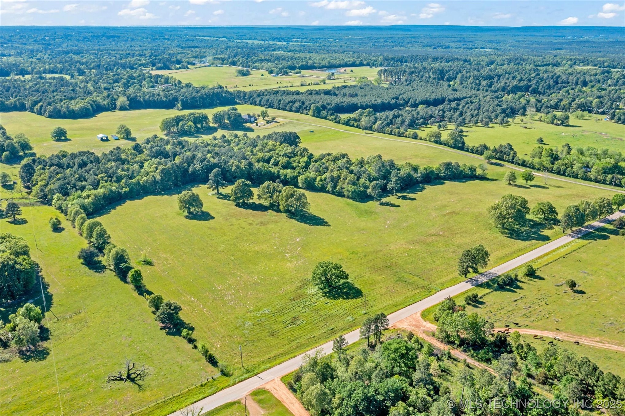 192301 N 4205 Property Photo 37