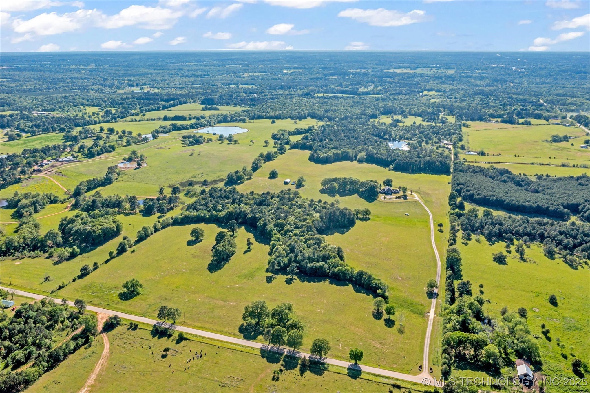 192301 N 4205 Property Photo 38