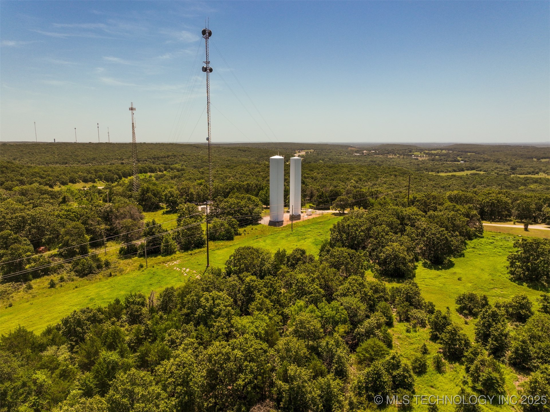 890 Road Property Photo 4