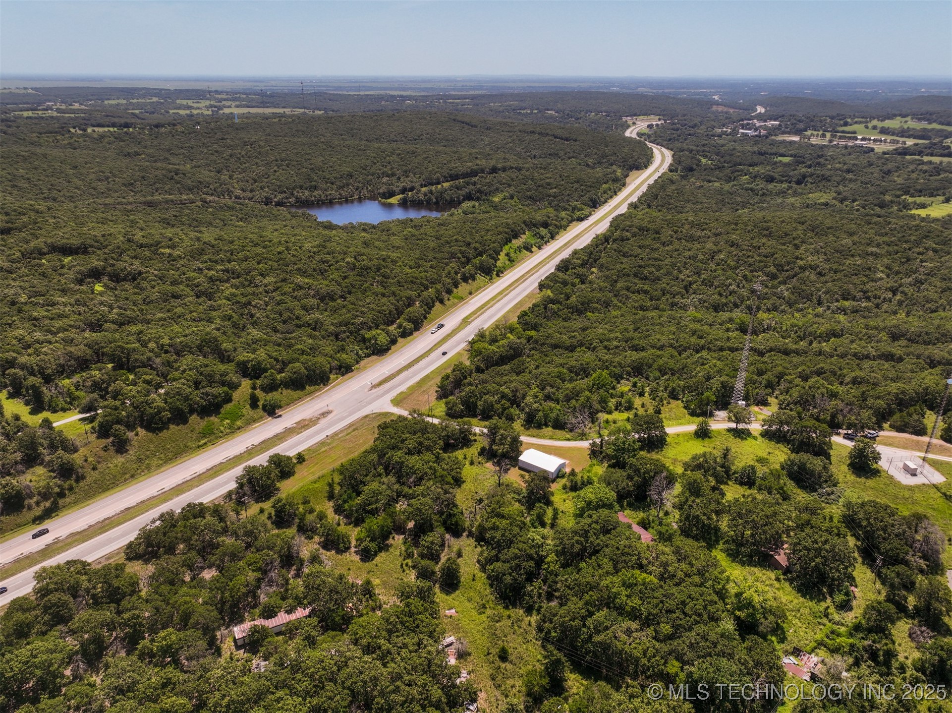 890 Road Property Photo 7