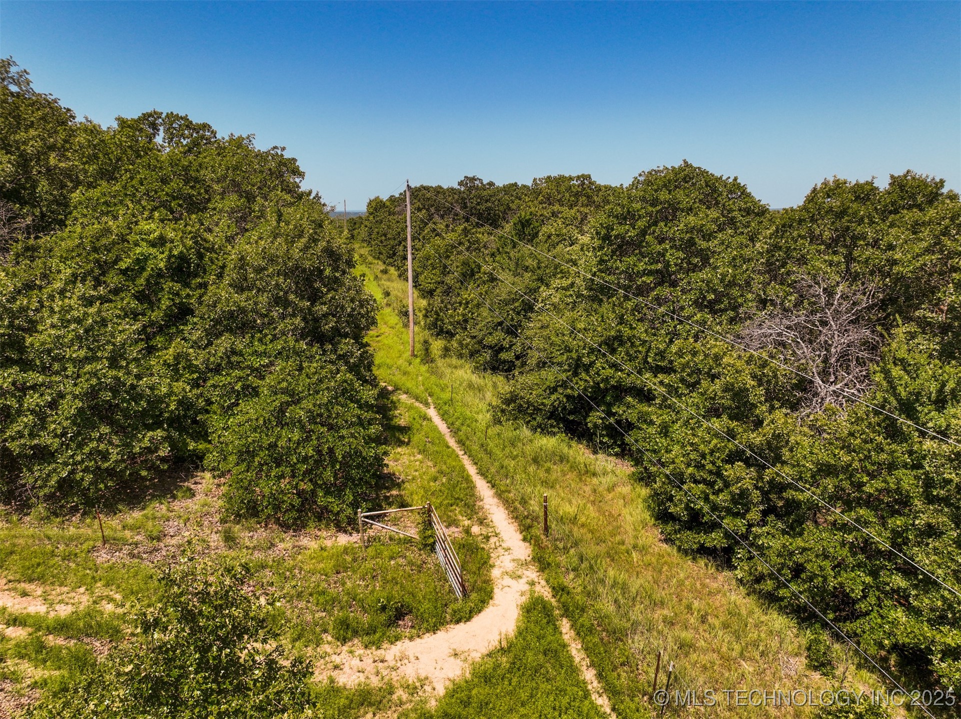 890 Road Property Photo 8