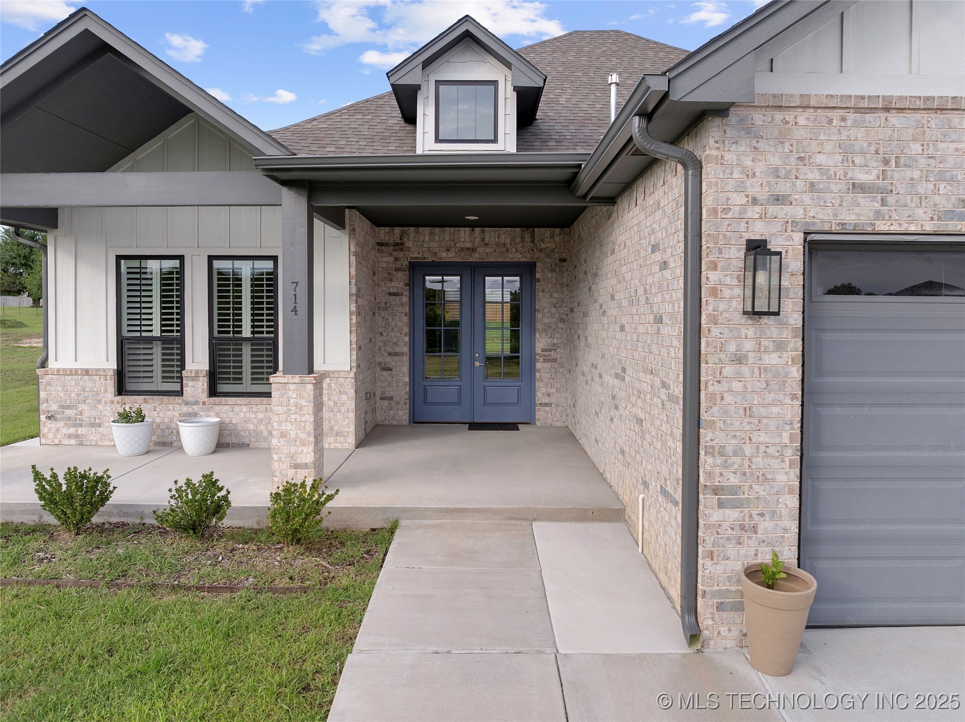 714 Prairie View Road Property Photo 2