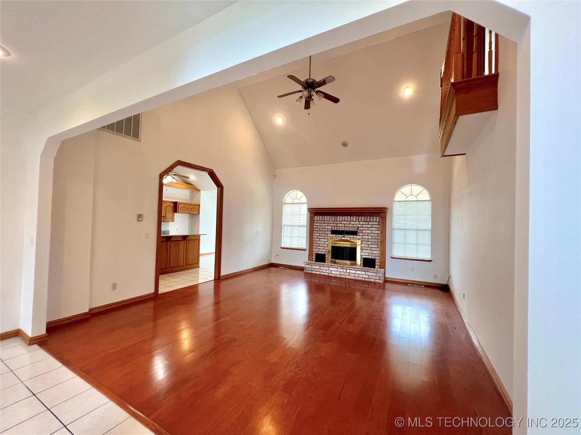 3700 Shefield Avenue Property Photo 6