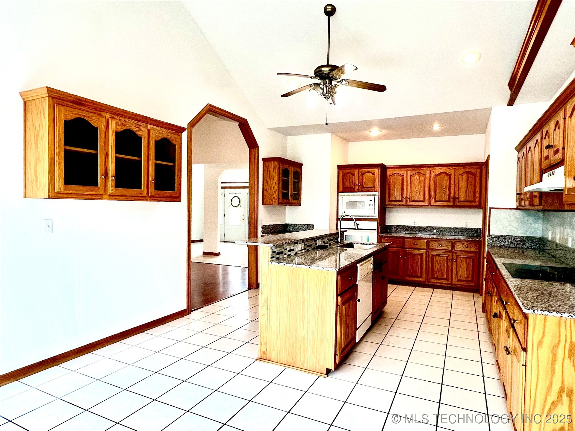 3700 Shefield Avenue Property Photo 14