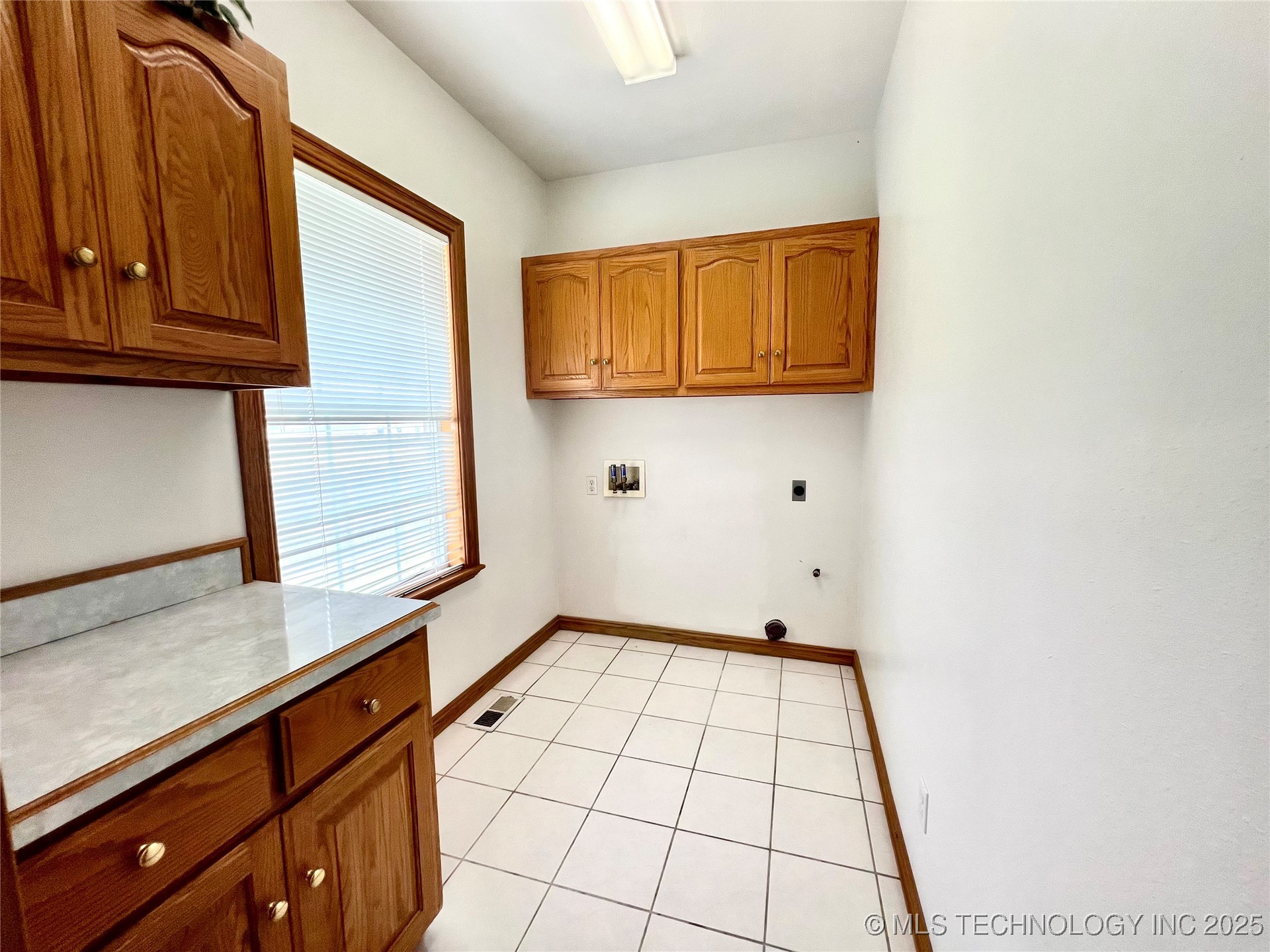 3700 Shefield Avenue Property Photo 21