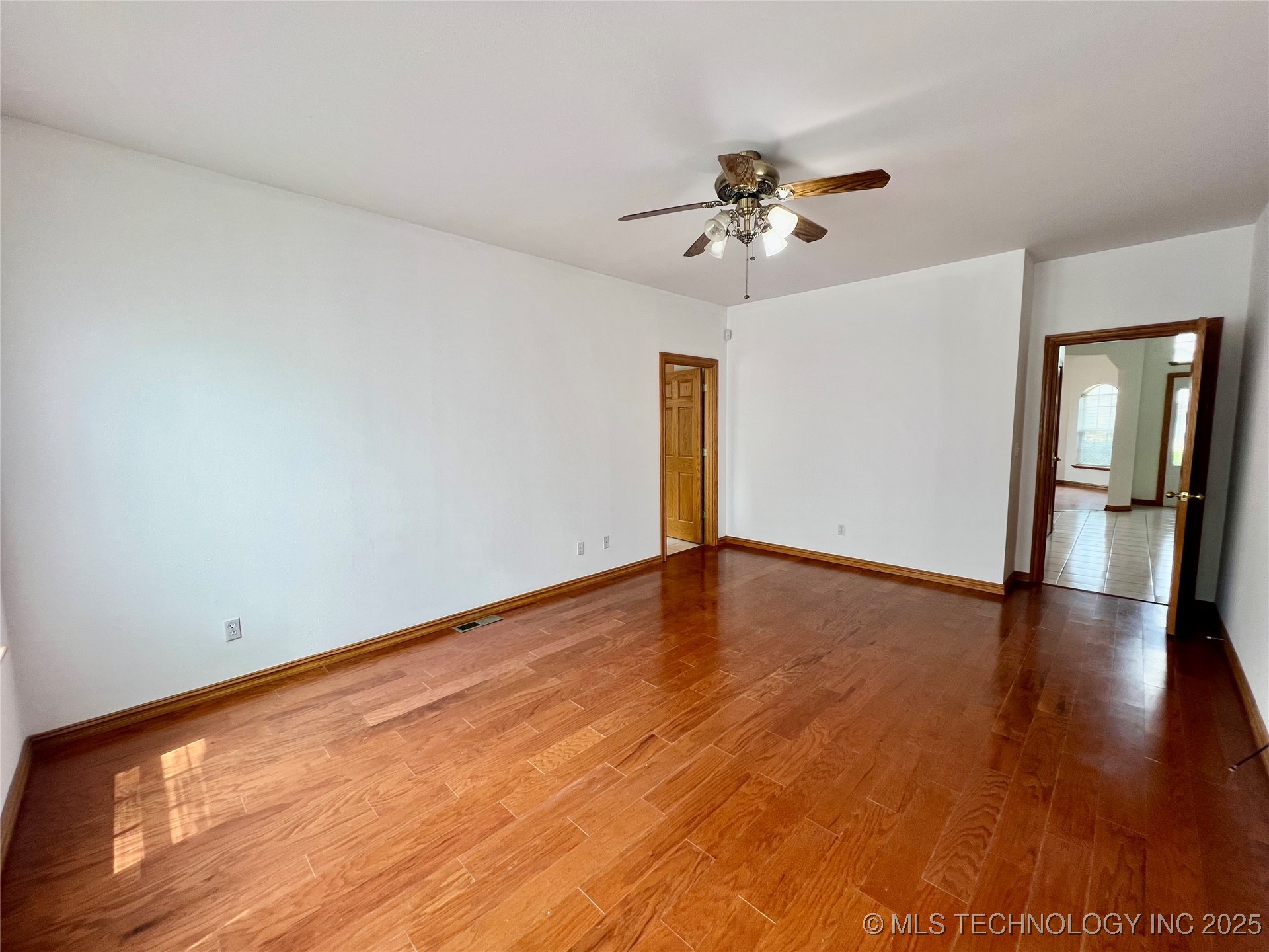 3700 Shefield Avenue Property Photo 27