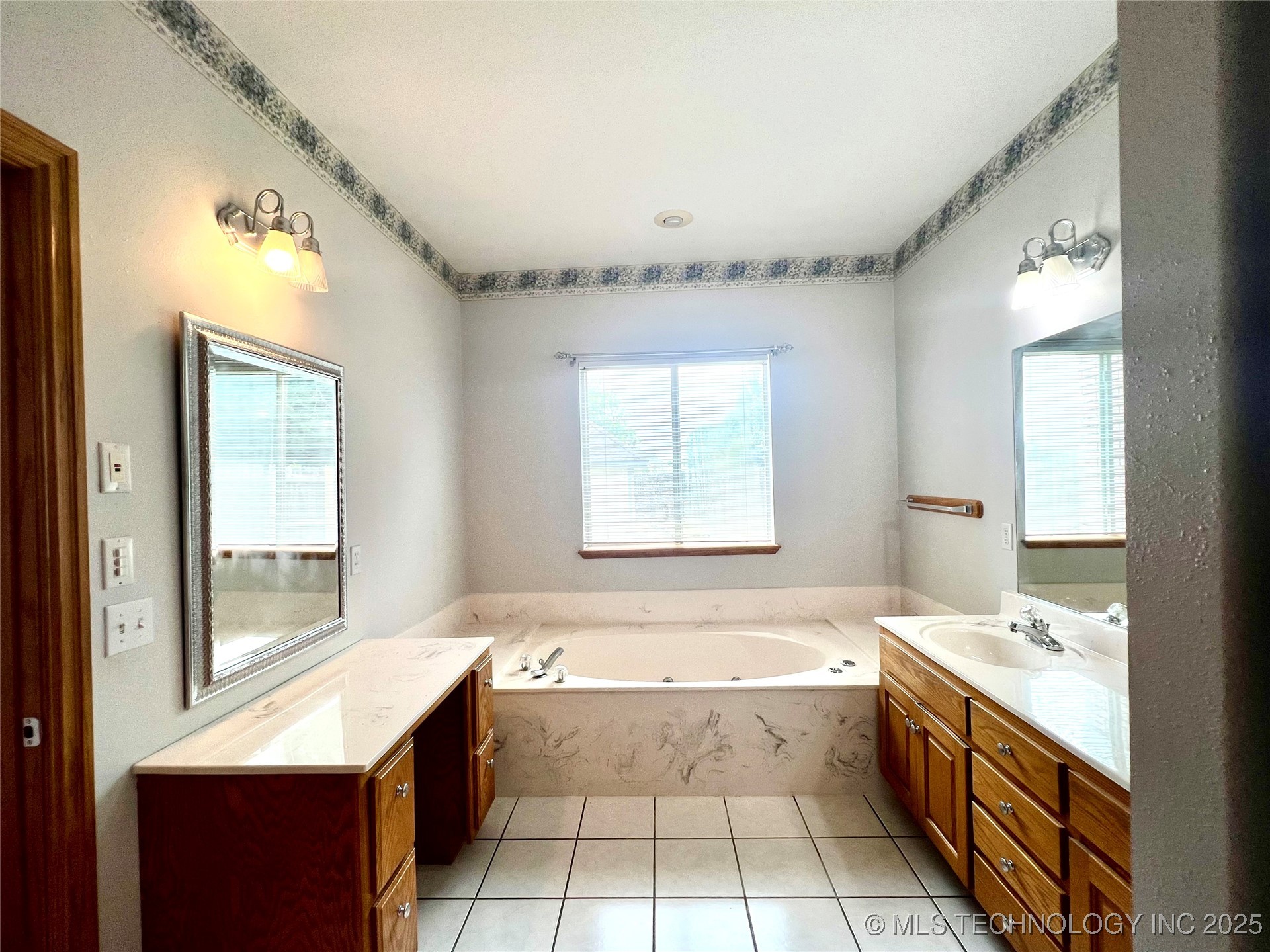 3700 Shefield Avenue Property Photo 28