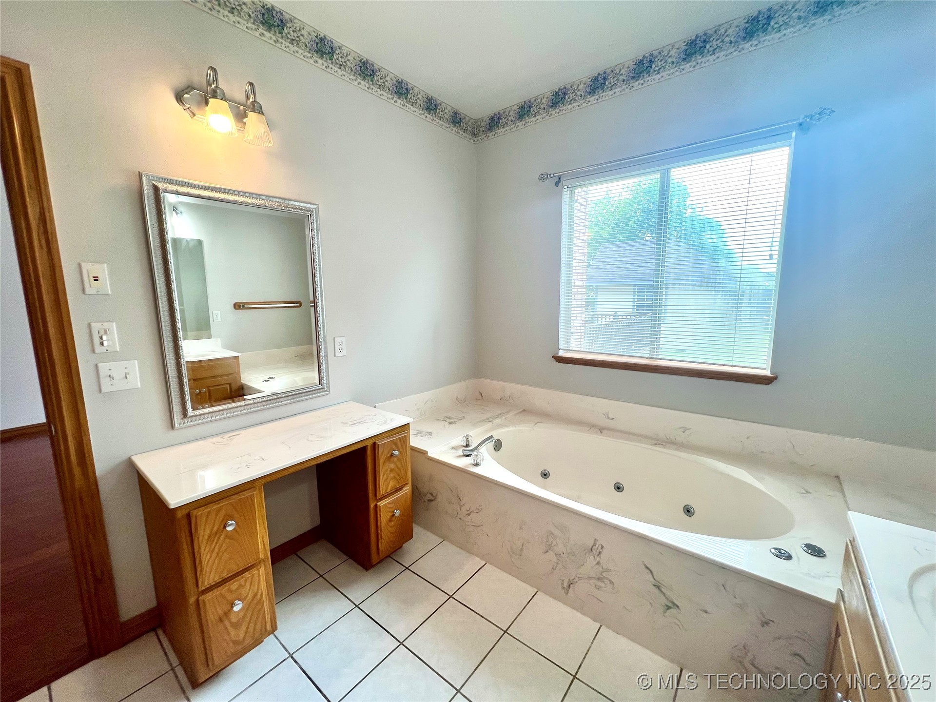 3700 Shefield Avenue Property Photo 29