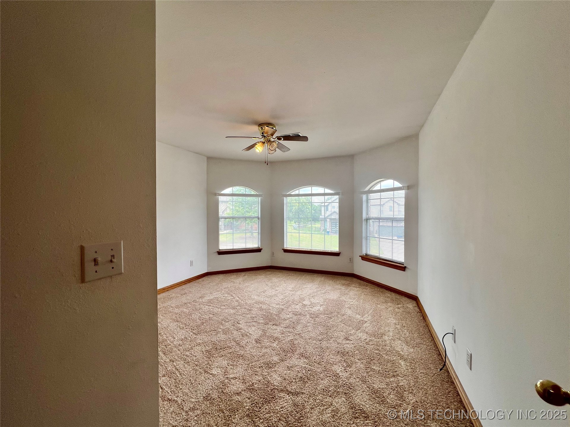 3700 Shefield Avenue Property Photo 35