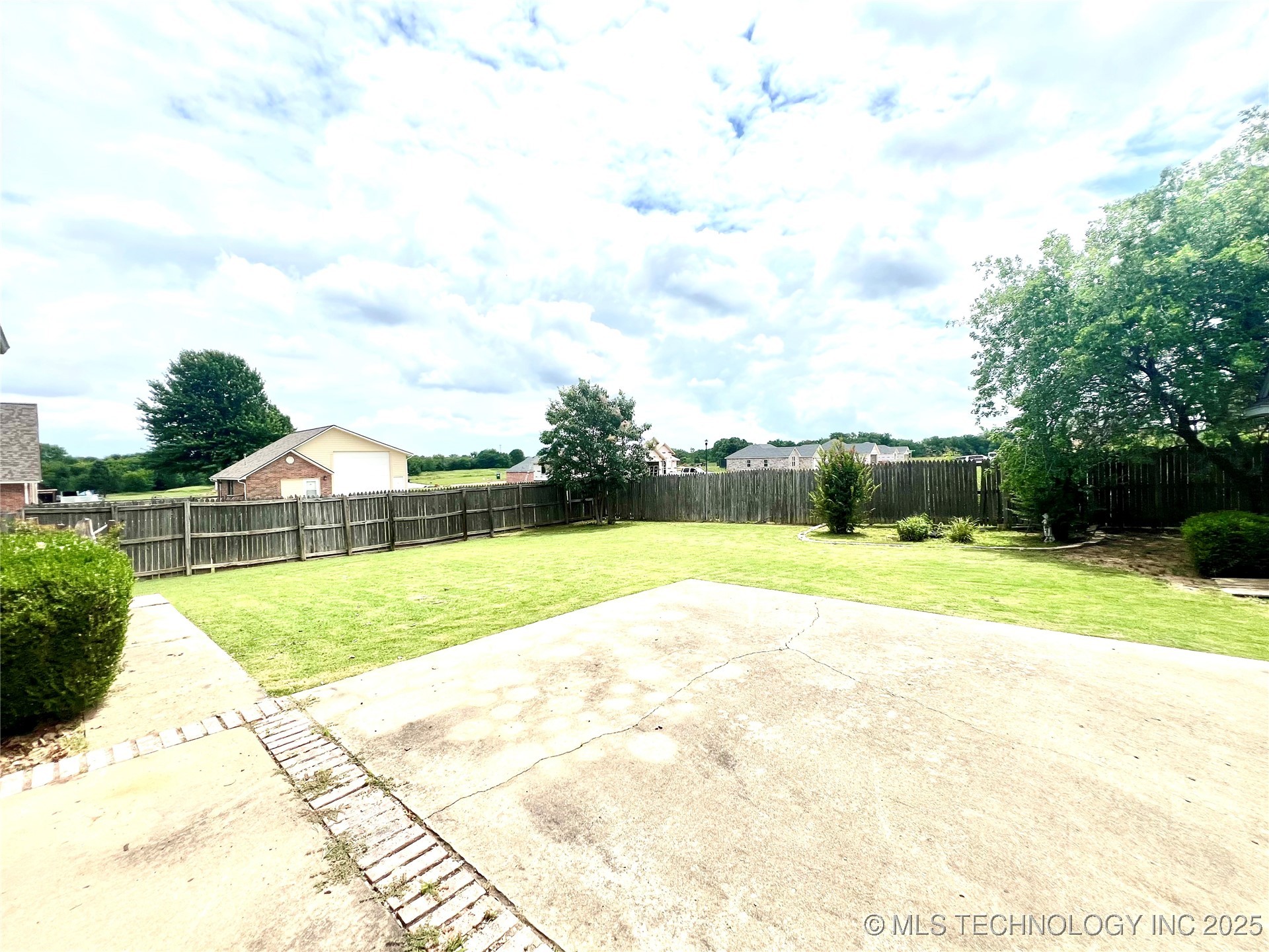 3700 Shefield Avenue Property Photo 50