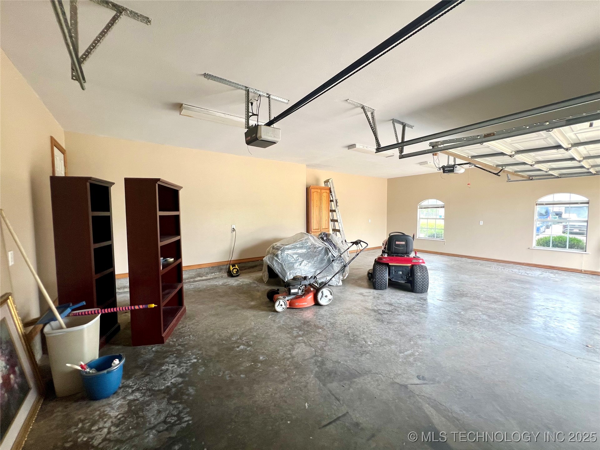 3700 Shefield Avenue Property Photo 54