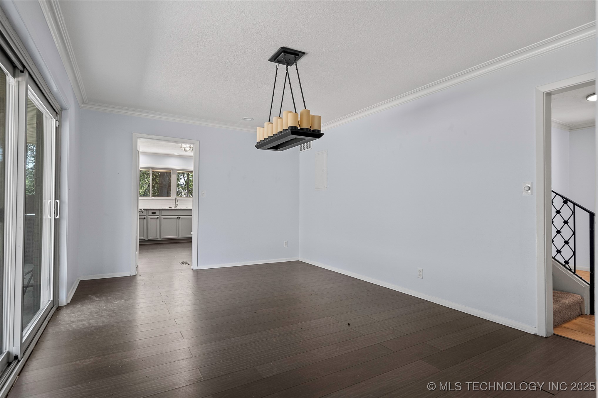 2222 Cloverleaf Place Property Photo 7