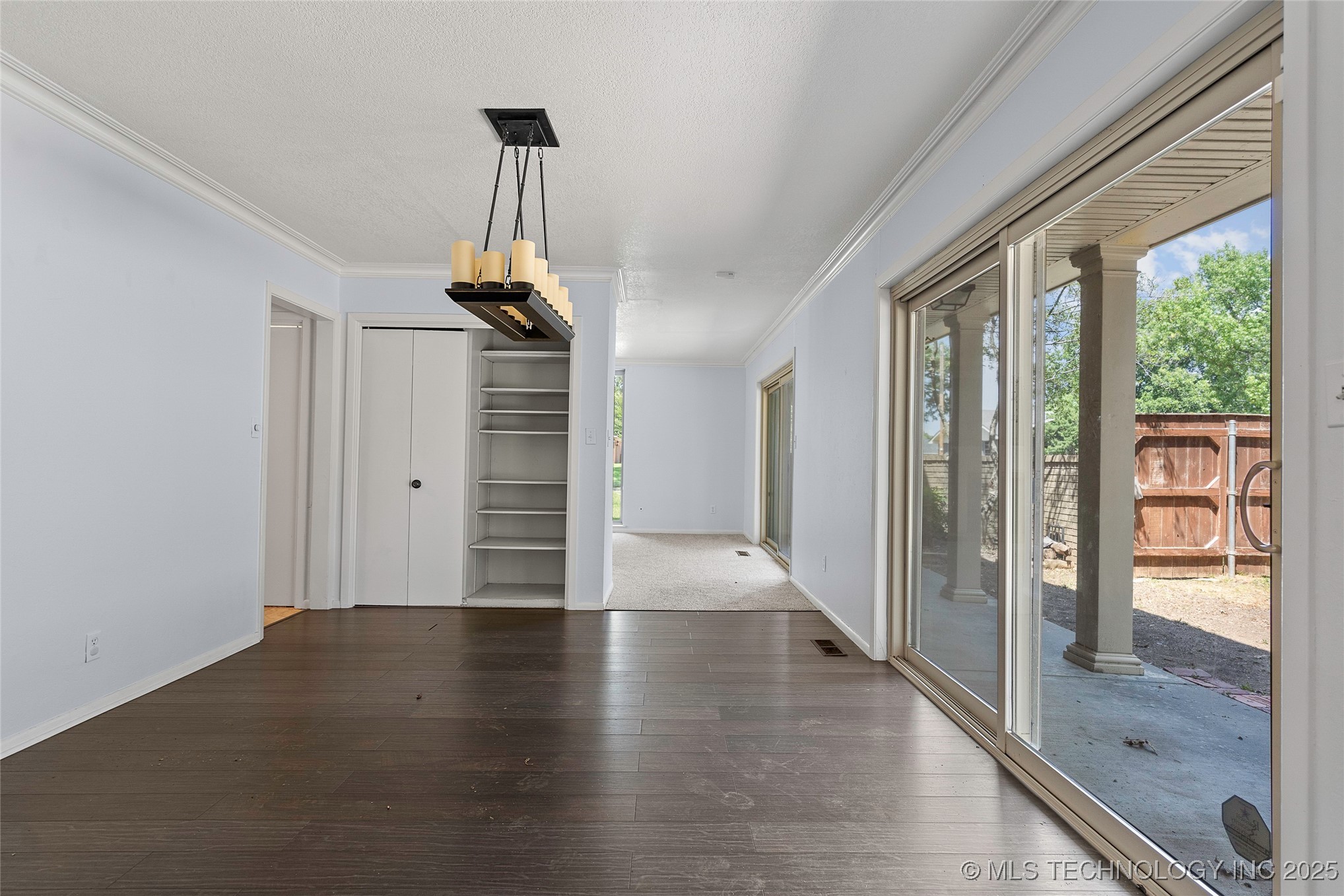 2222 Cloverleaf Place Property Photo 8